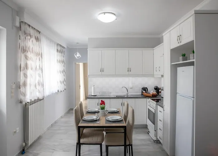 Iliana's House Zipárion